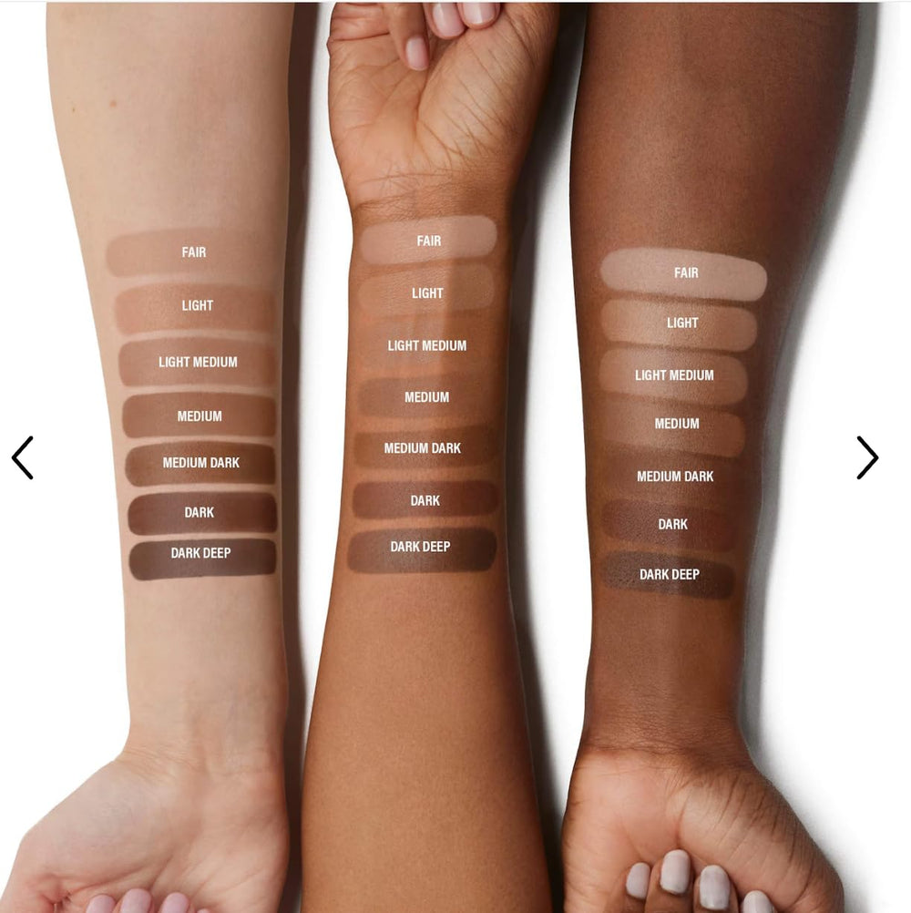 BY MARIO SoftSculpt Shaping Stick Medium, brosse inclinée amovible pour un nettoyage facile.