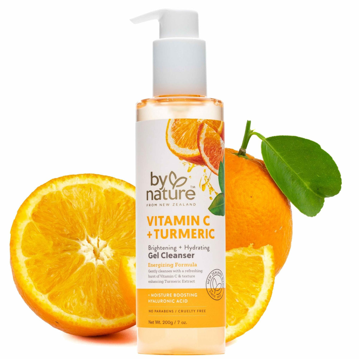 By Nature Vitamine C Curcuma – bouteille, nettoie en douceur et révèle un teint lumineux.