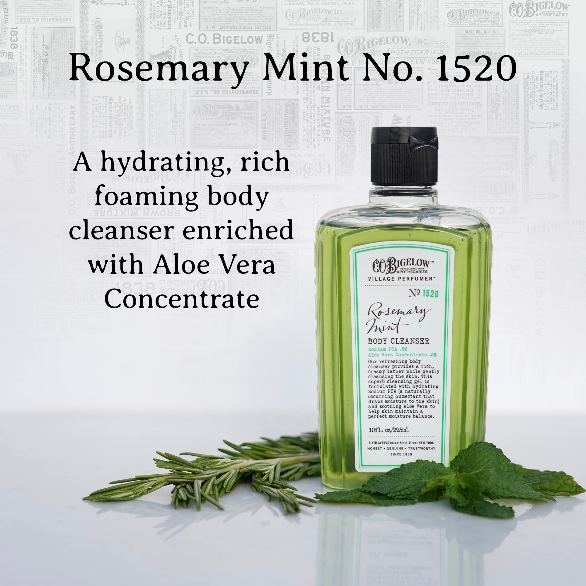 Mousse riche du gel douche C.O. Bigelow romarin menthe pour une expérience nettoyante douce.