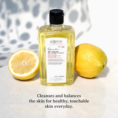 Gros plan sur les ingrédients citron du gel douche C.O. Bigelow.