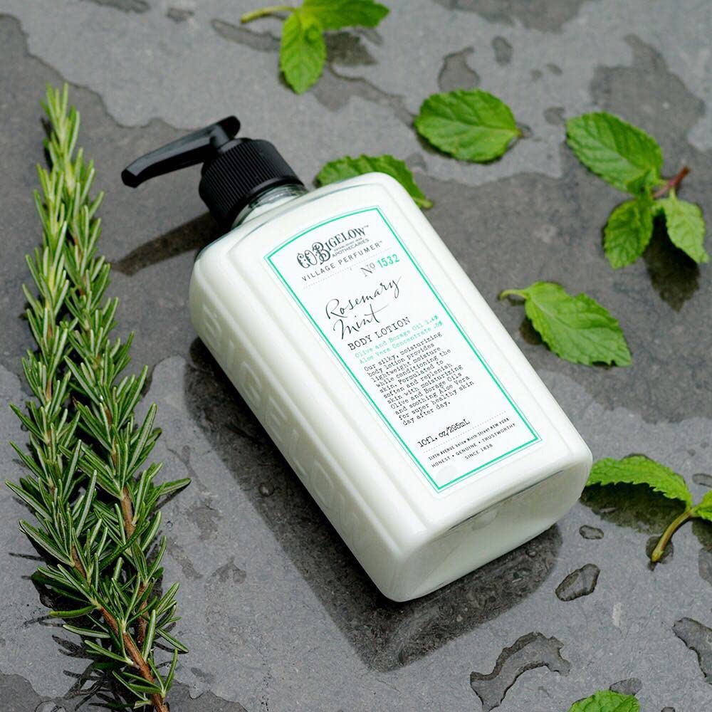 C.O. Bigelow Lotion romarin-menthe, peau confortable: hydratation et douceur globales.