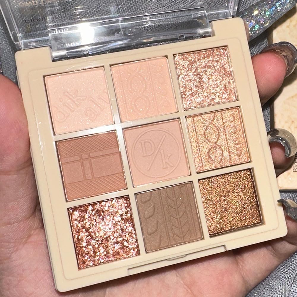 CAKAILA Détails visuels palette neutre polyvalente pour looks variés