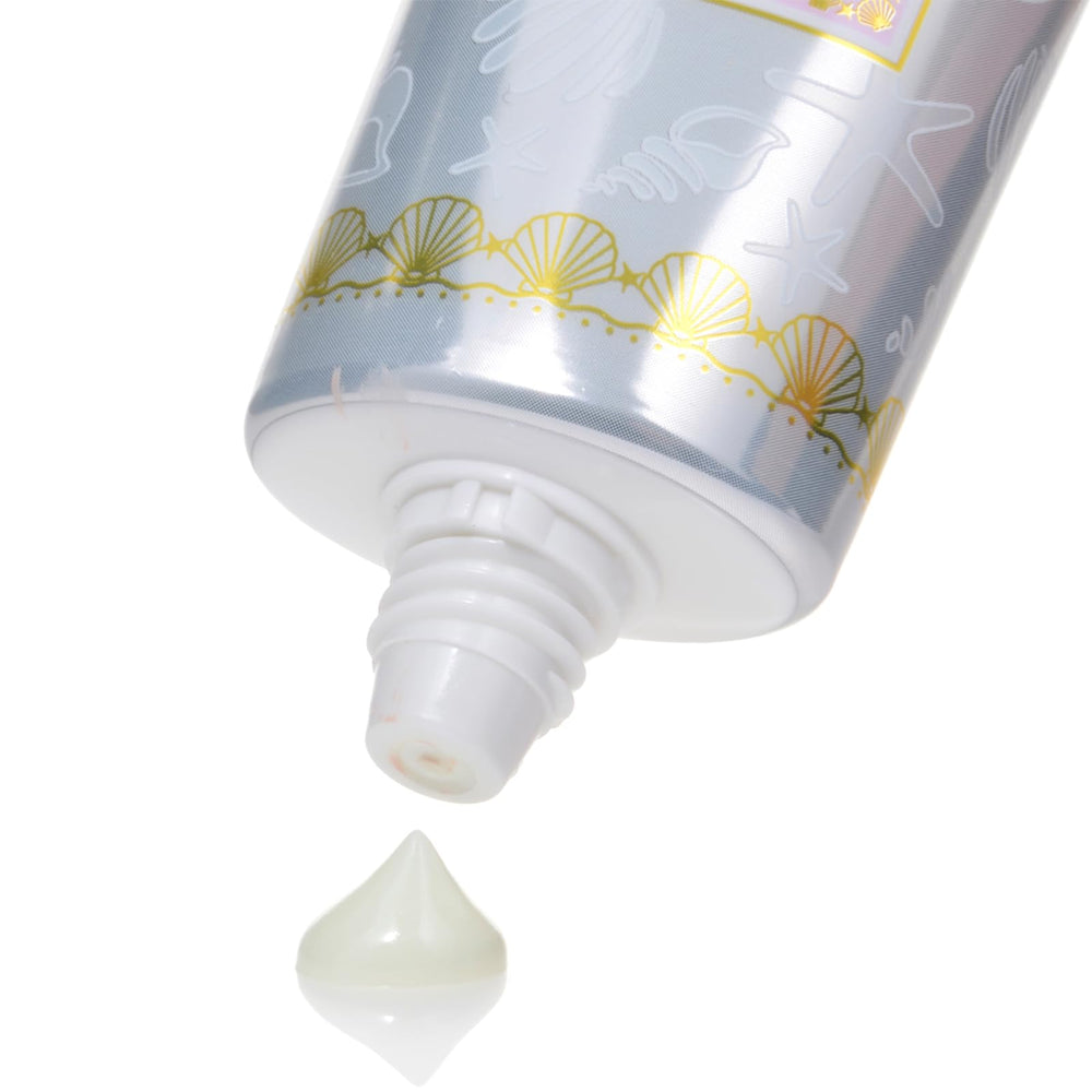 CANMAKE Mermaid Skin Gel texture lisse en gros plan prête à l'application