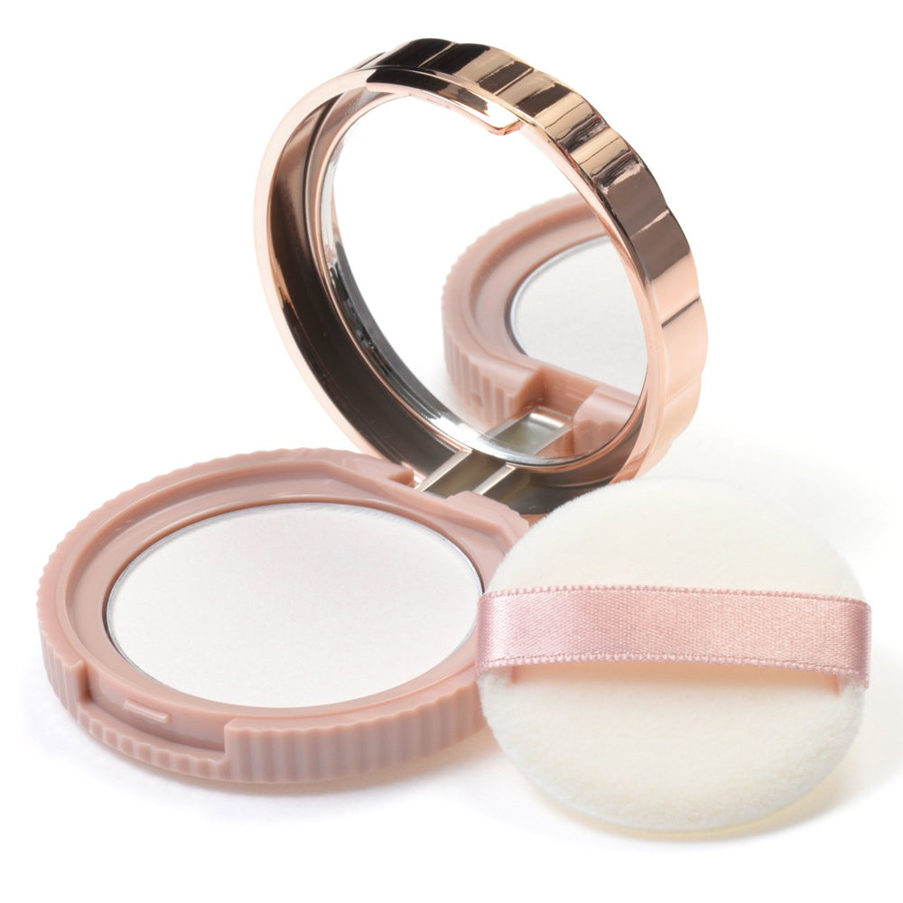 CANMAKE Secret Beauty Powder 01 Clair sur boite, teint translucide et naturel.