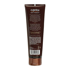 Application mains avec la creme pour le corps Cantu
