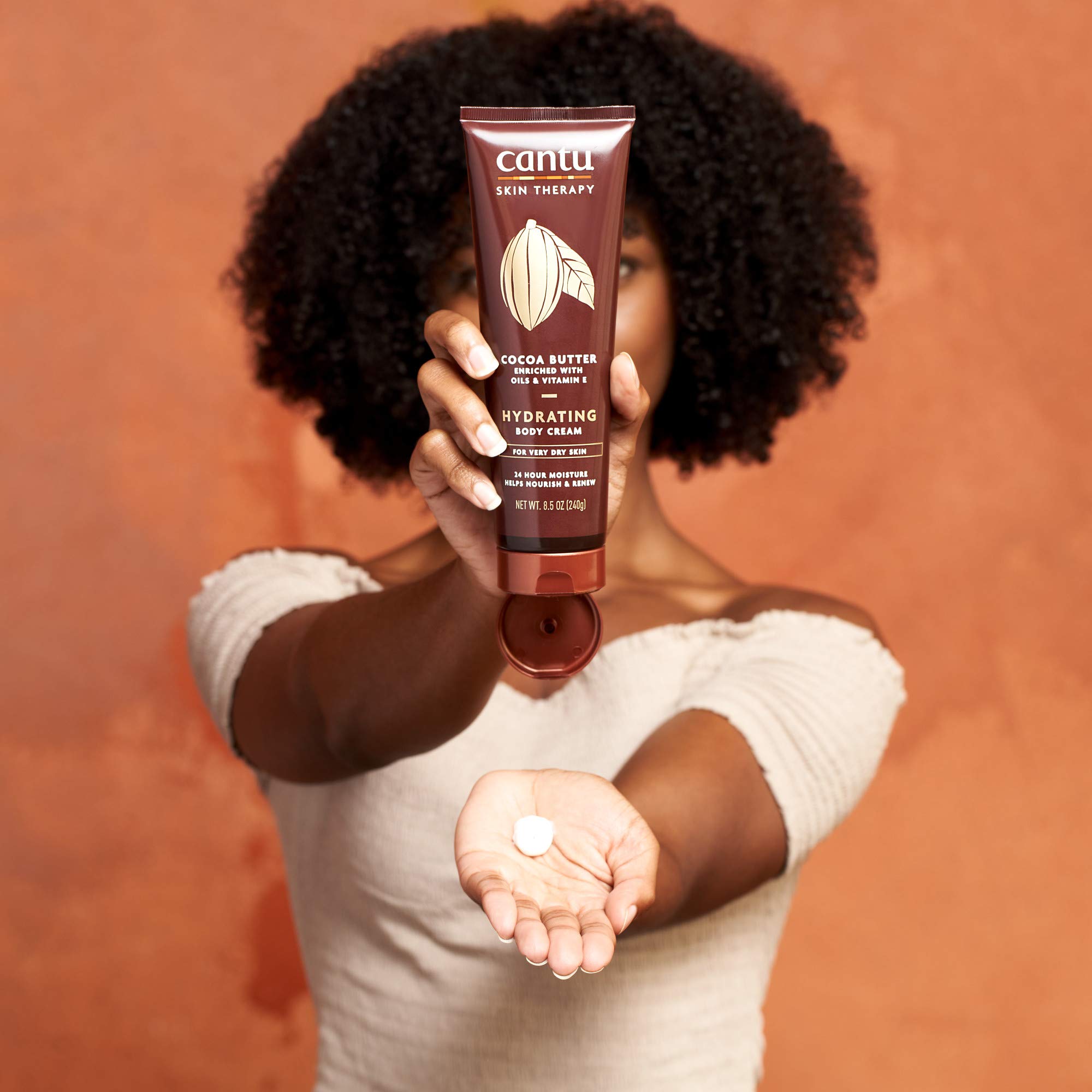 Peau douce et lisse apres l application de la creme Cantu