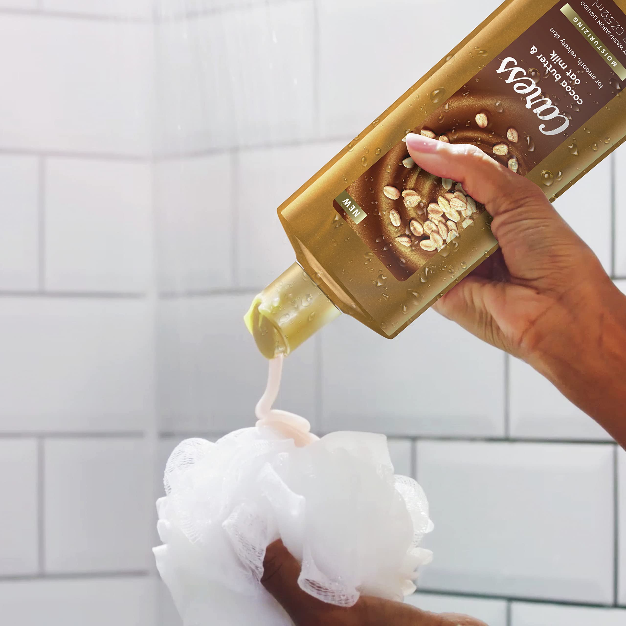 Caress bain sillage-persistant: parfum qui reste sur la peau.
