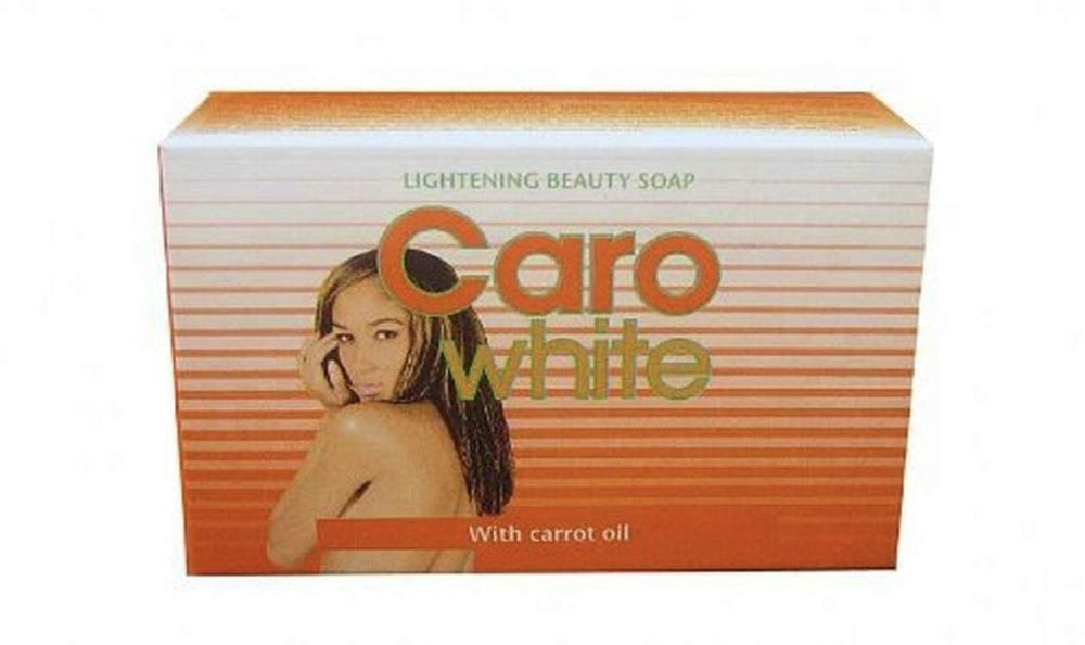 Utilisation du savon Caro White pour le lavage quotidien, soin doux pour la peau.