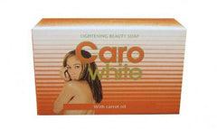 Utilisation du savon Caro White pour le lavage quotidien, soin doux pour la peau.