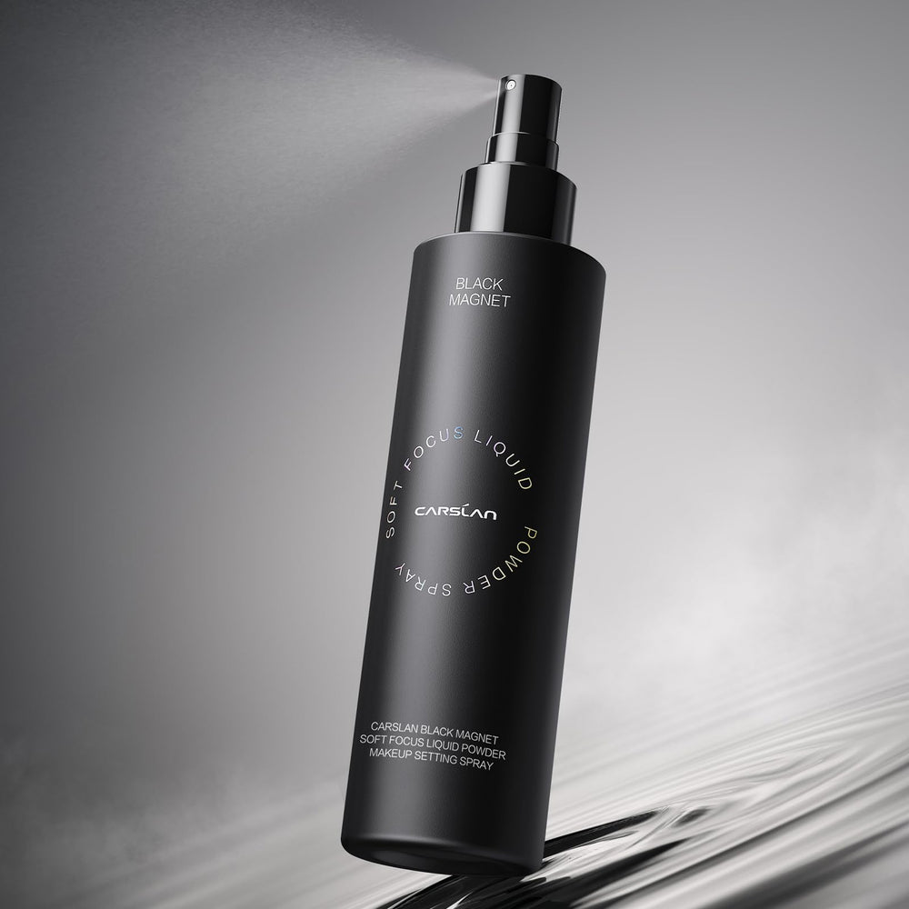 CARSLAN format-voyage-100ml-spray-maquillage: idéal pour retouches en tout lieu.