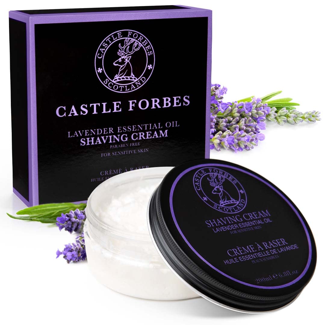 Castle Forbes Crème de rasage lavande – bouteille, texture riche pour un rasage confortable.