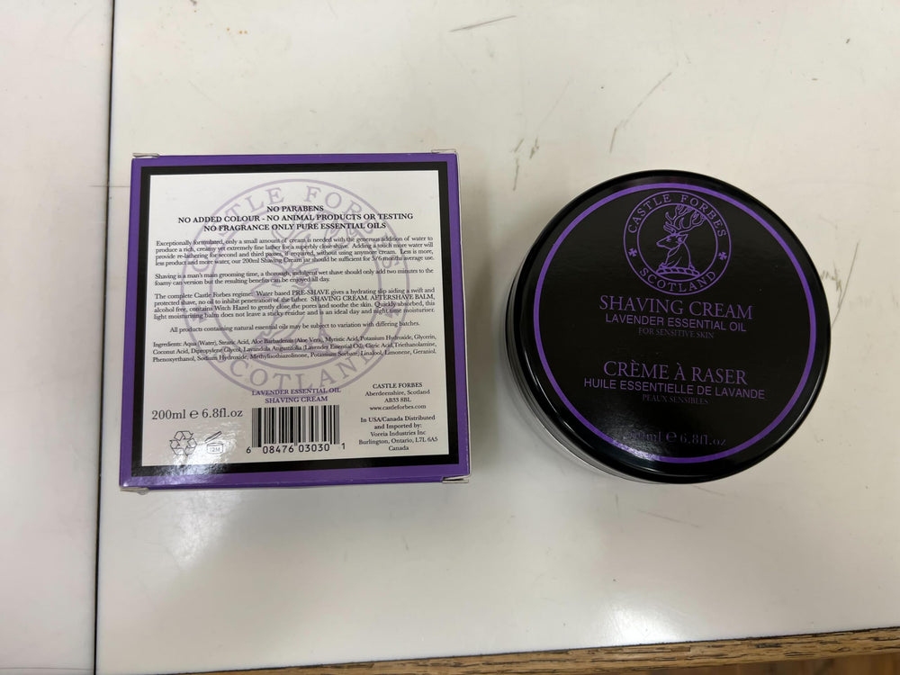 Castle Forbes Emballage lavande – packaging élégant reflétant le luxe.