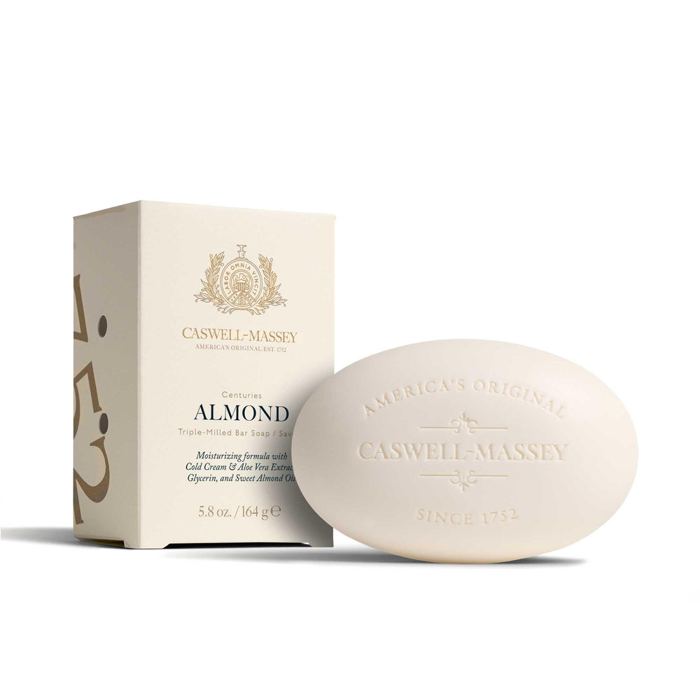 Caswell-Massey Almond savon — emballage élégant, cadeau parfait pour les occasions.