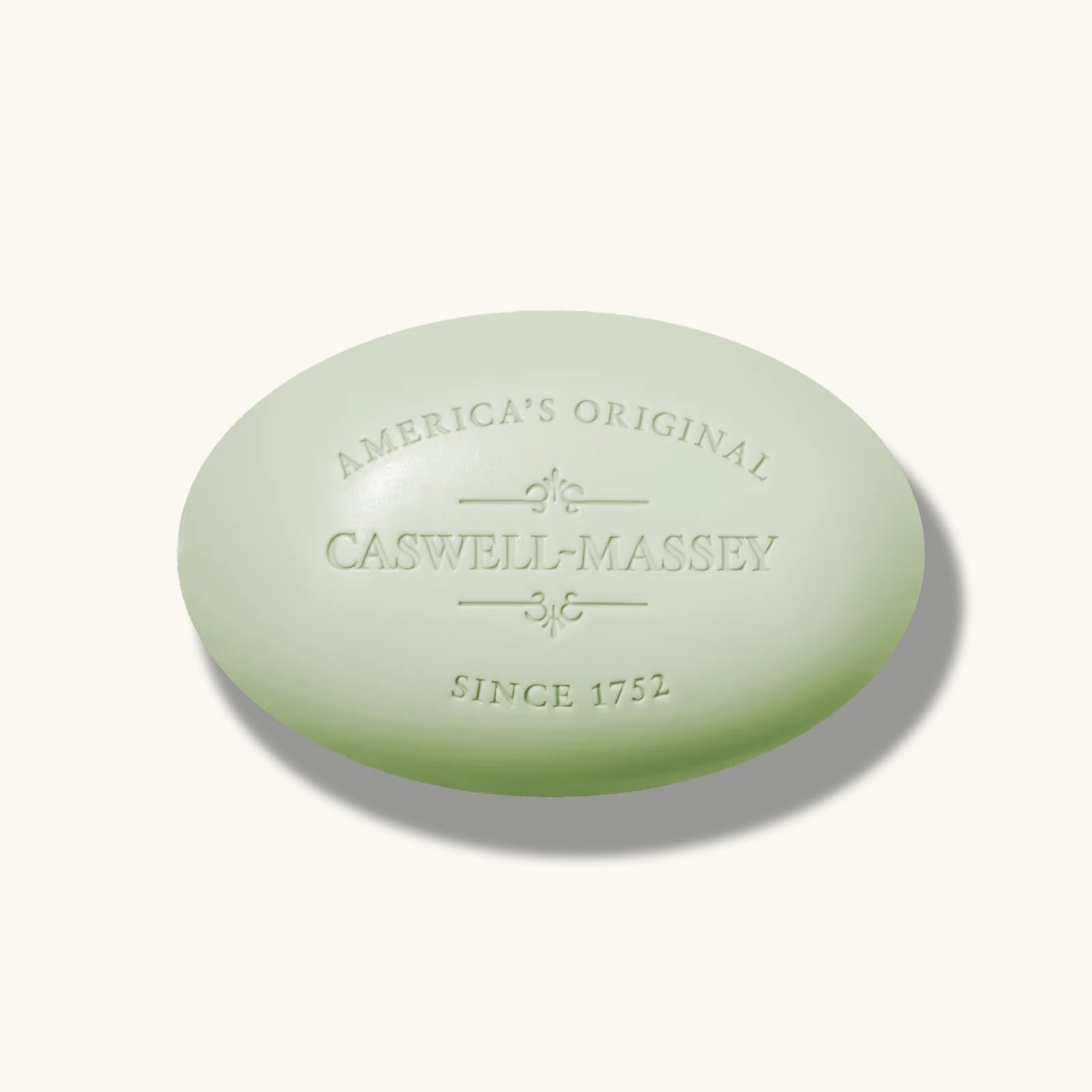 Caswell-Massey Greenbriar: parfum raffiné pour homme, ambiance chic et masculine.