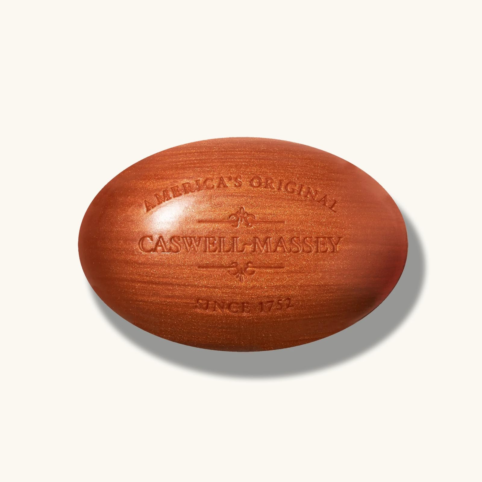 Parfum Santal et Cèdre, enrichissant lors du bain quotidien.