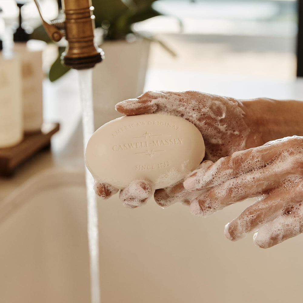 Caswell-Massey Savon Almond texture riche et sensation agréable