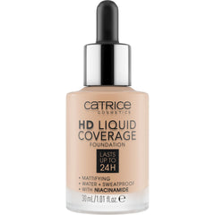 Texture liquide légère de HD Liquid Coverage s'étale facilement pour un teint naturel.