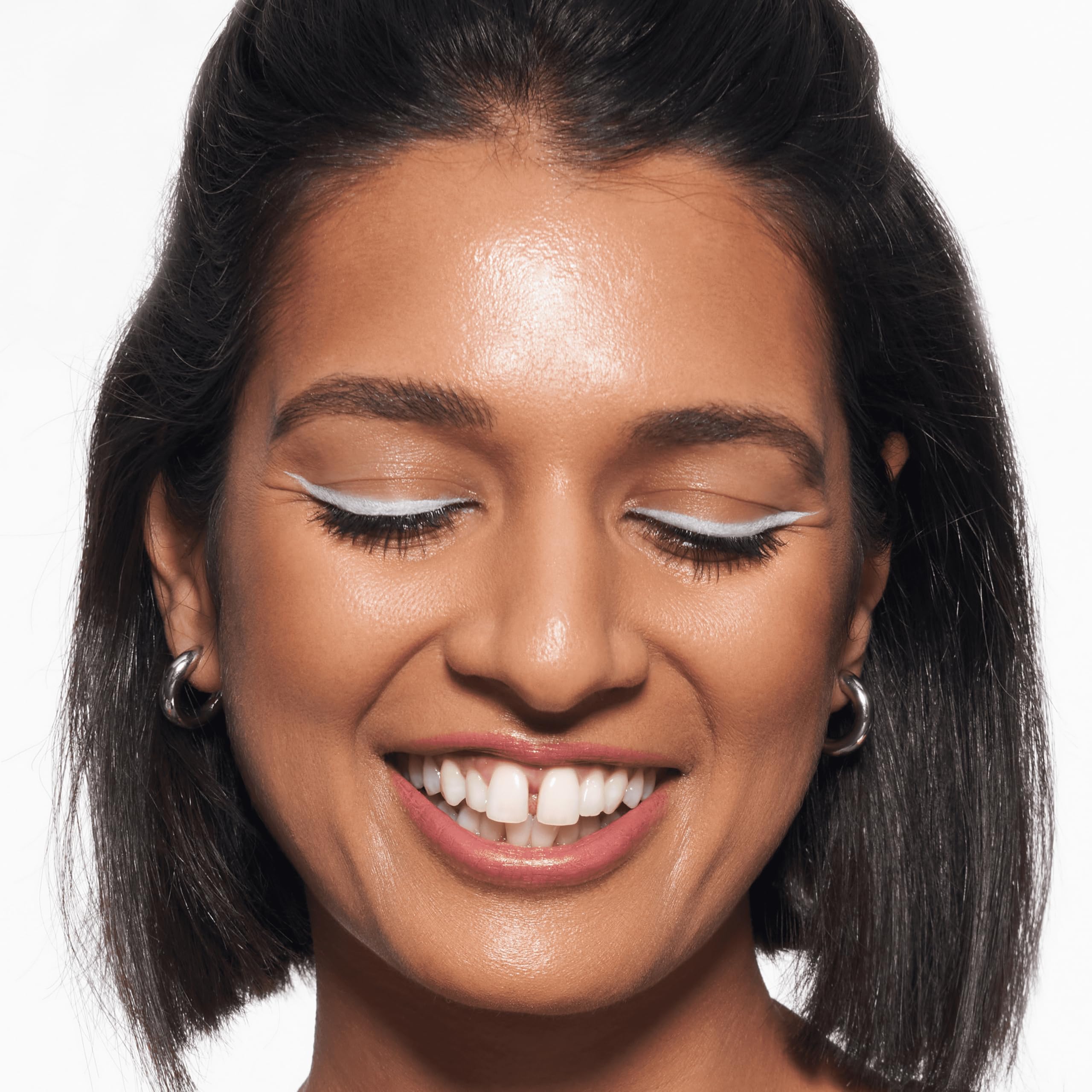 Teintes blush 2 pour un effet rosé frais.