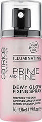 Brume légère de Catrice Prime & Fine pour un teint frais et frais.