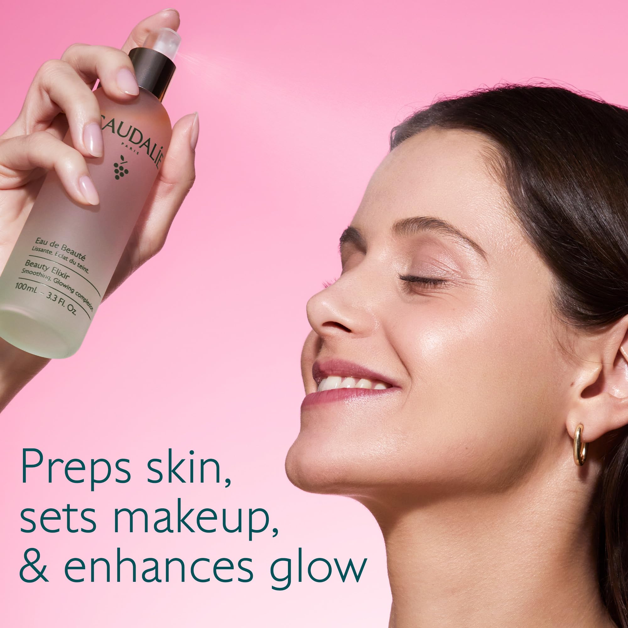 Caudalie Beauty Elixir, brume visage en action, effet de fraîcheur instantané.