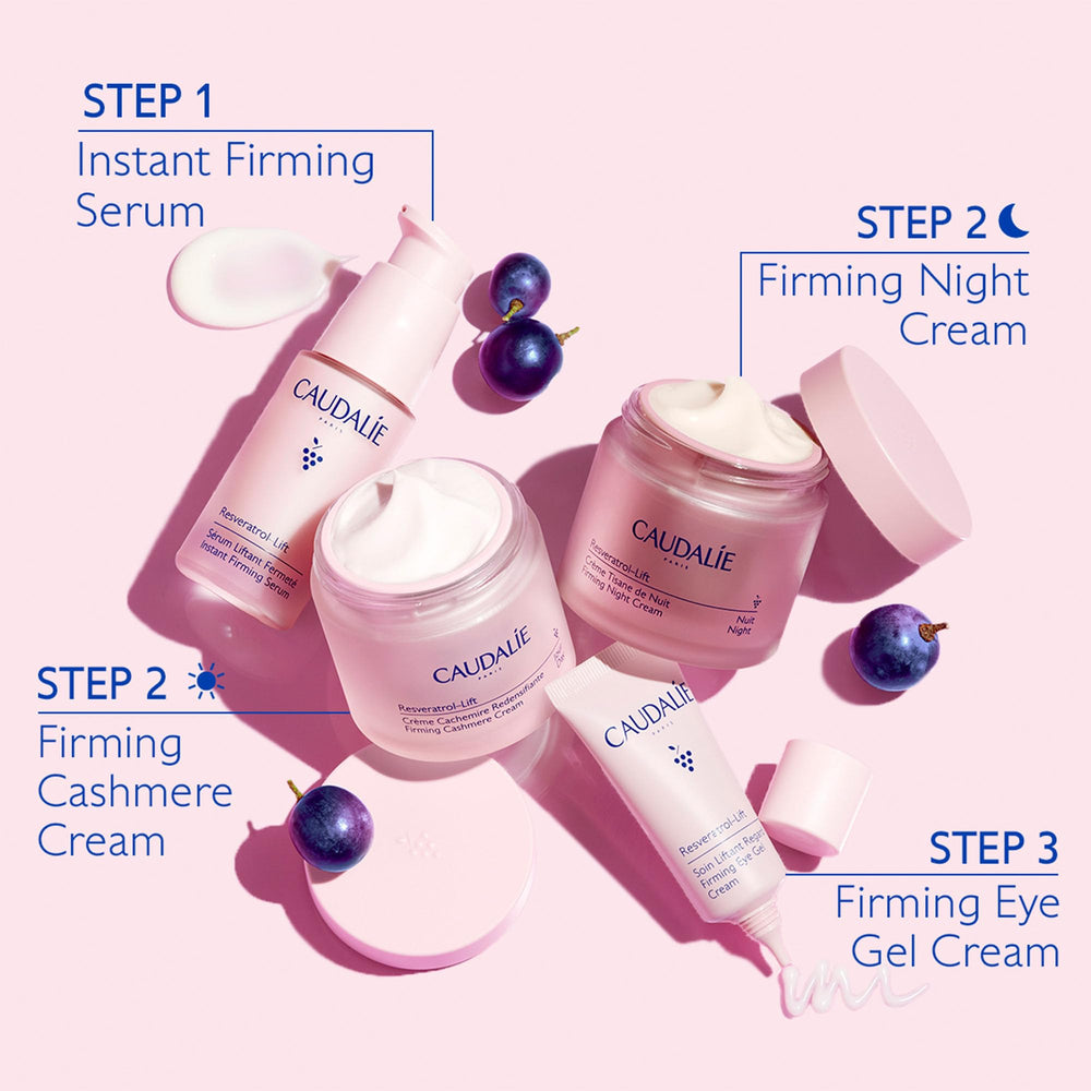 Texture riche de Caudalie Resveratrol-Lift prête à nourrir la peau nocturne.