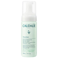 Caudalie Vinoclean avec mousse douce sur peau propre et nette
