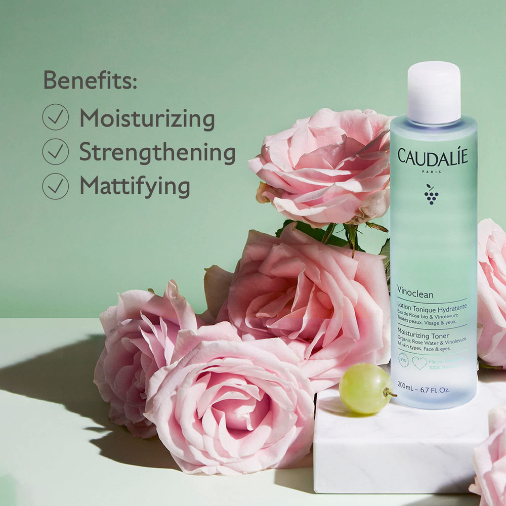 Caudalie Vinoclean tonique sur coton doux, rafraîchissant et hydratant.