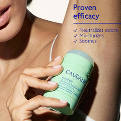 Eau de raisin biologique et prébiotique utilisée dans Vinofresh pour hydratation.