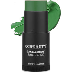 CCbeauty bâton-teint vert sorcier sur le visage pour un effet durable.