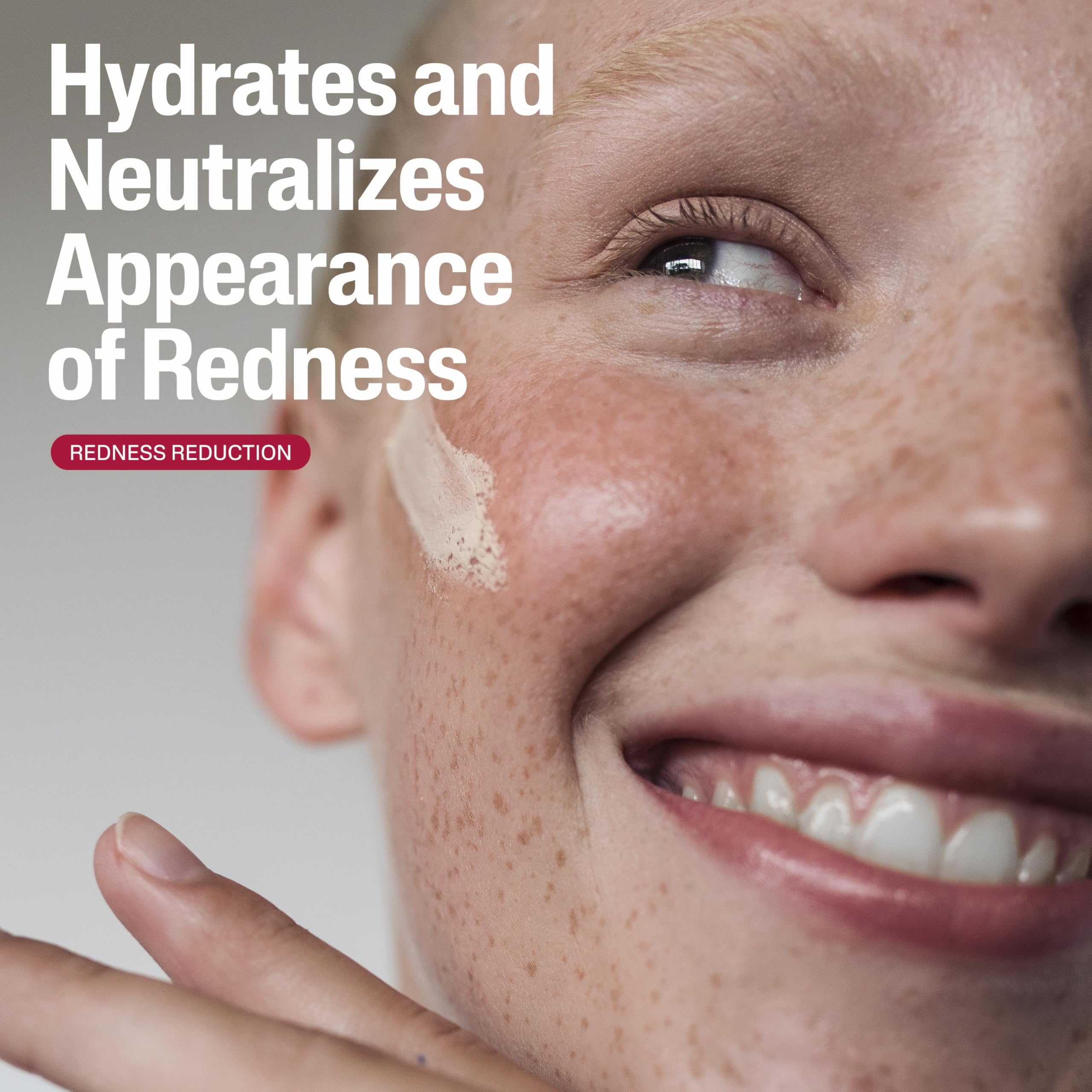Application quotidienne du CETAPHIL Relief sur le visage