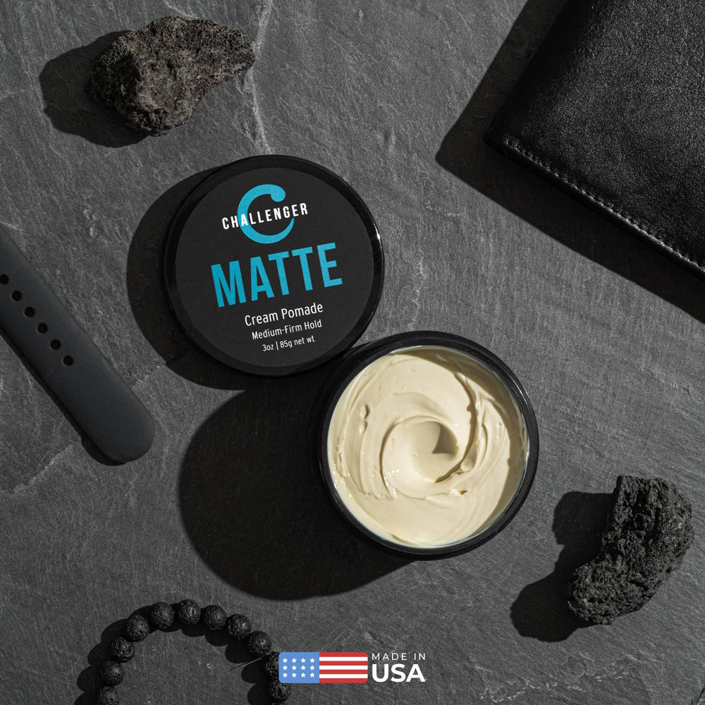 Challenger Matte Crème Pomade – Rinçage rapide grâce à la formule lavable à l'eau.