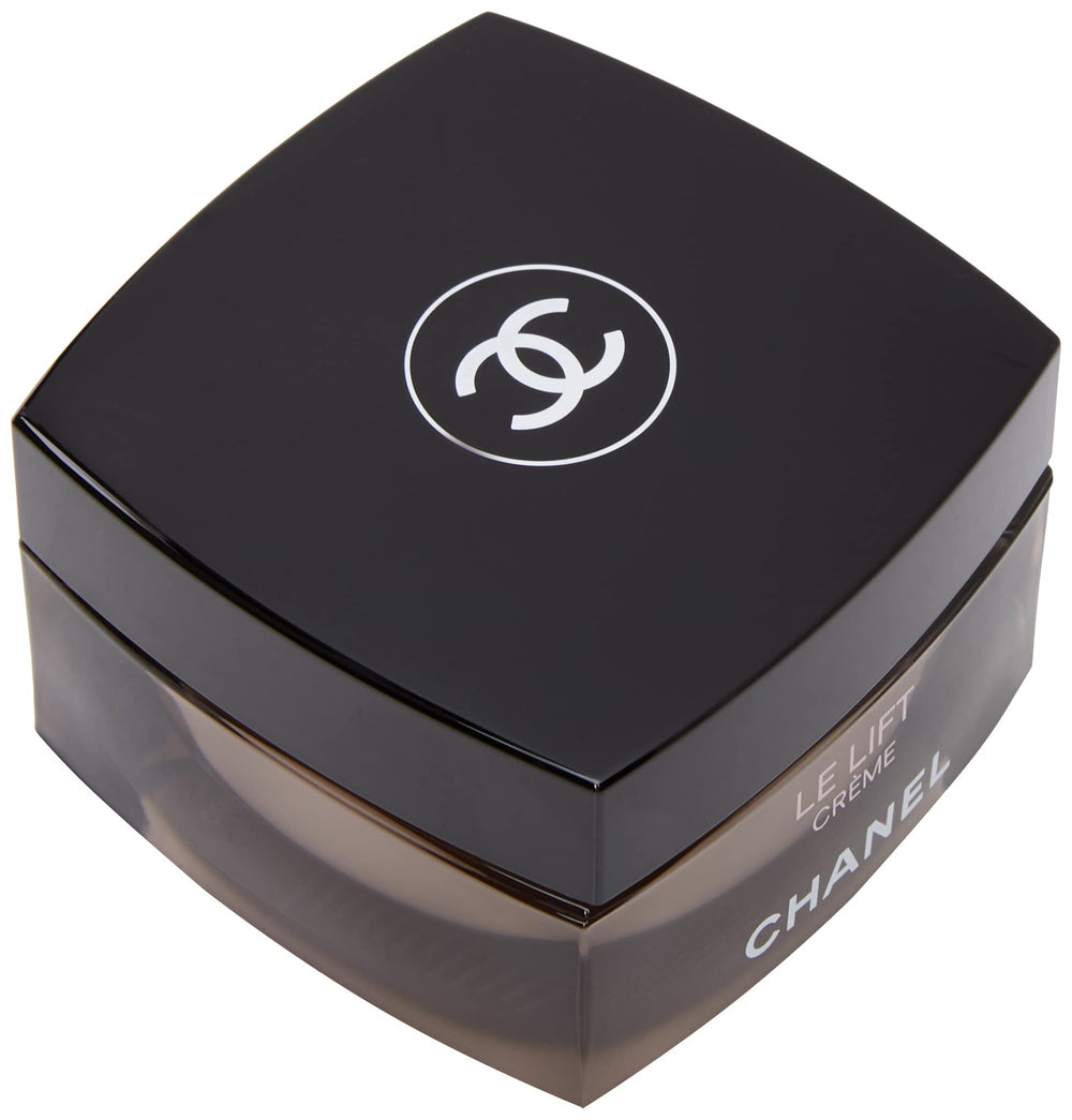 Chanel Le Lift Crème – application visage et cou pour un effet raffermissant quotidien.