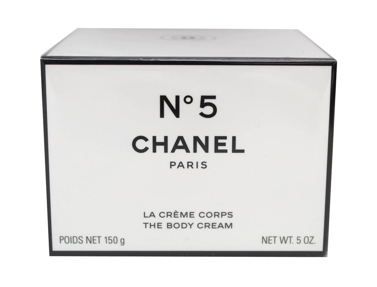 Crème Corps Chanel N°5 emballage élégant pour un rituel soin sensuel.