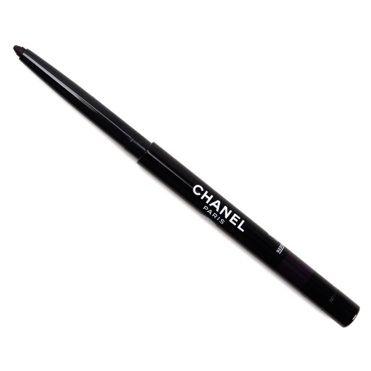 CHANEL Stylo Yeux résistant à l'eau Cassis 83 – pointe prête pour un tracé net.