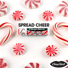 Utilisation quotidienne avec ChapStick Candy Cane pour lèvres lisses et confortables.