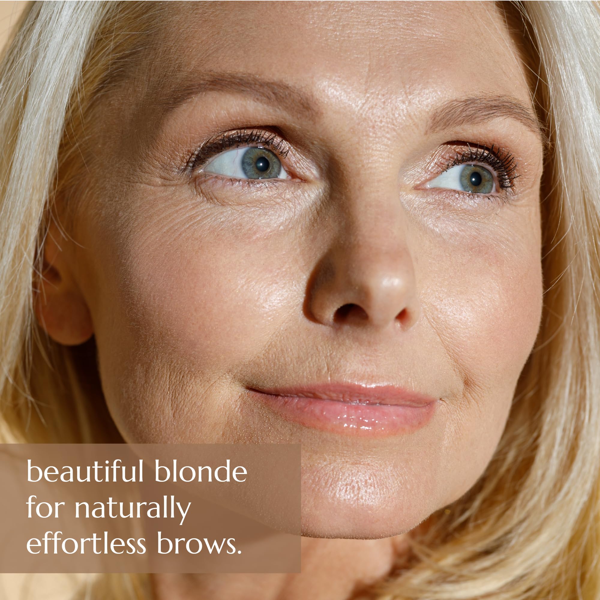 Chella Crayon Sourcils Blond – longue tenue résistante à l'eau pour les journées actives.