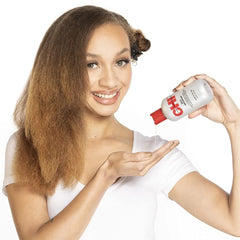 CHI Silk Infusion: Cheveux démêlés et polis sans alourdir.