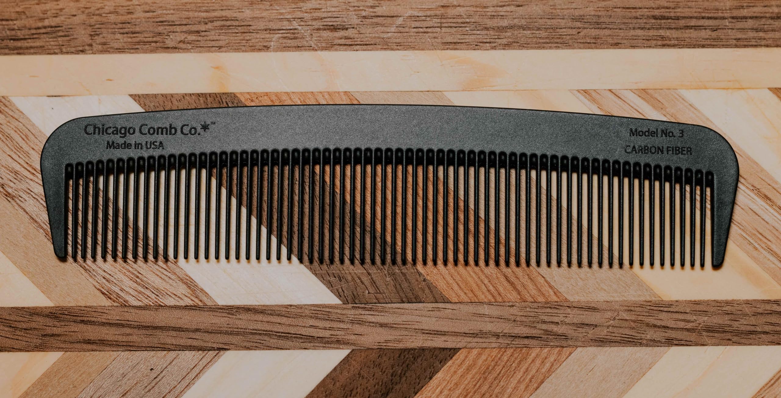 Chicago Comb Model 3, format poche, EDC parfait pour le voyage.