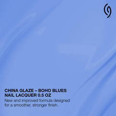 Échantillon Boho Blues sur ongle, teinte pervenche lumineuse.