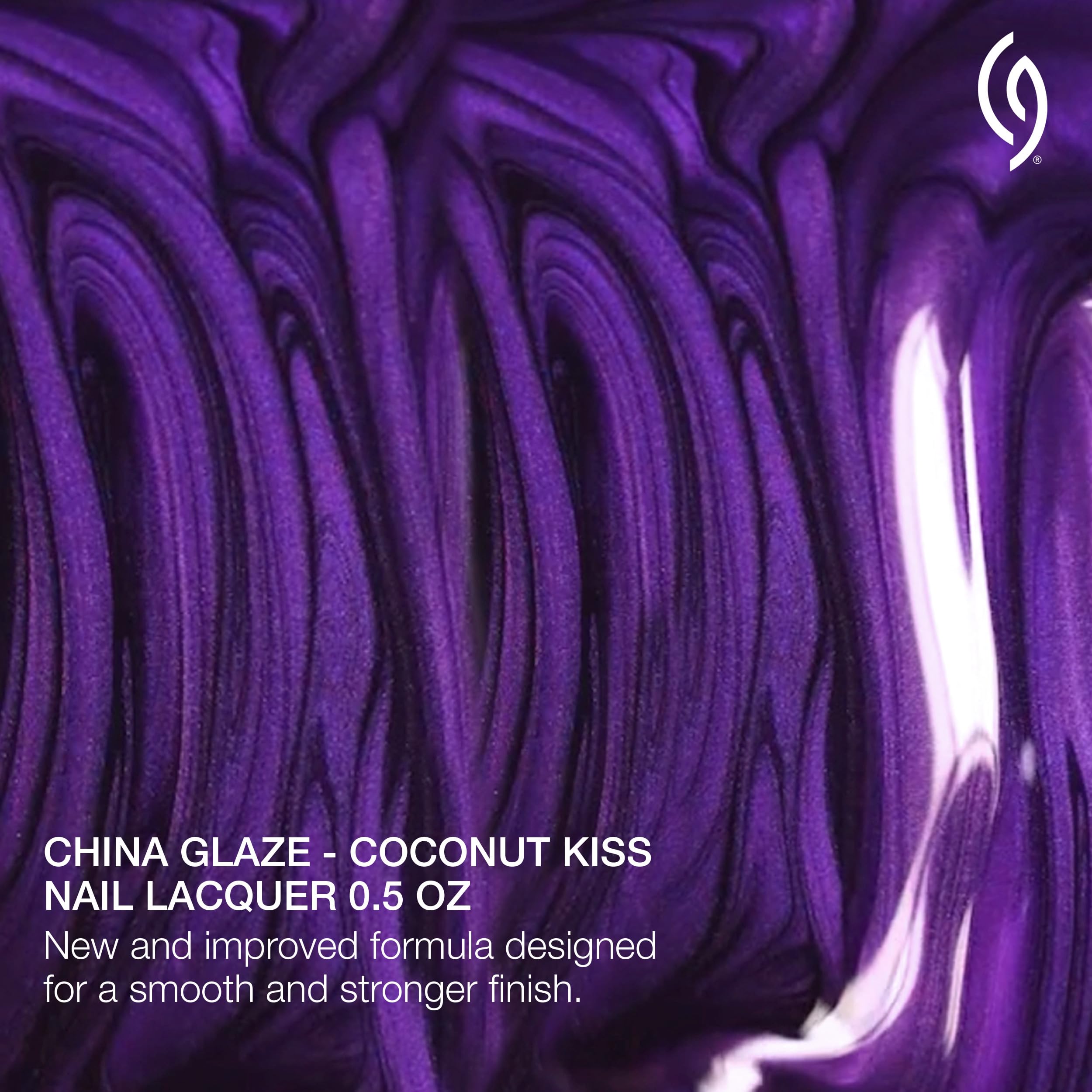 China Glaze Coconut Kiss: échantillon swatch violet affichant la couleur et le shimmer