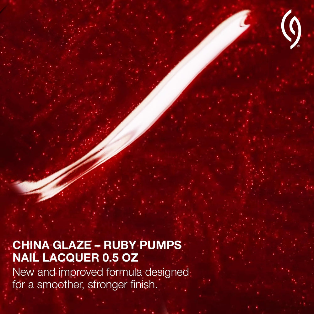 China Glaze Ruby Pumps paillettes fines réhaussant le rouge profond.