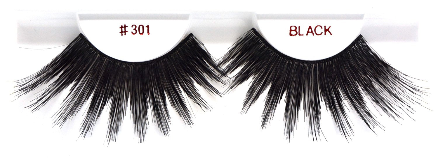 Christina 301: paire de cils naturels, facile à appliquer pour un look rapide.