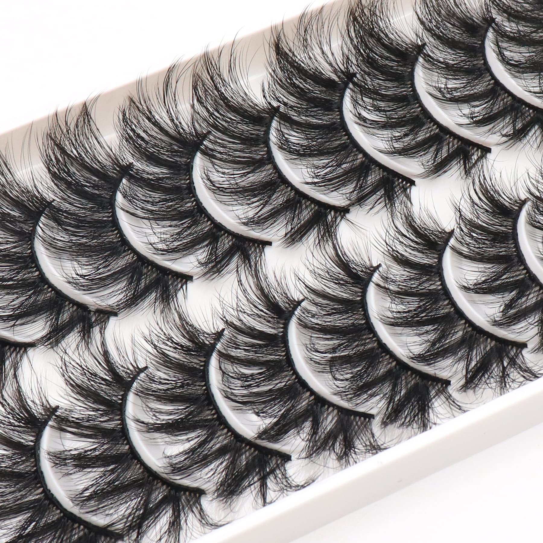 Cils Veleasha faciles à appliquer, idéal pour un maquillage rapide et propre.