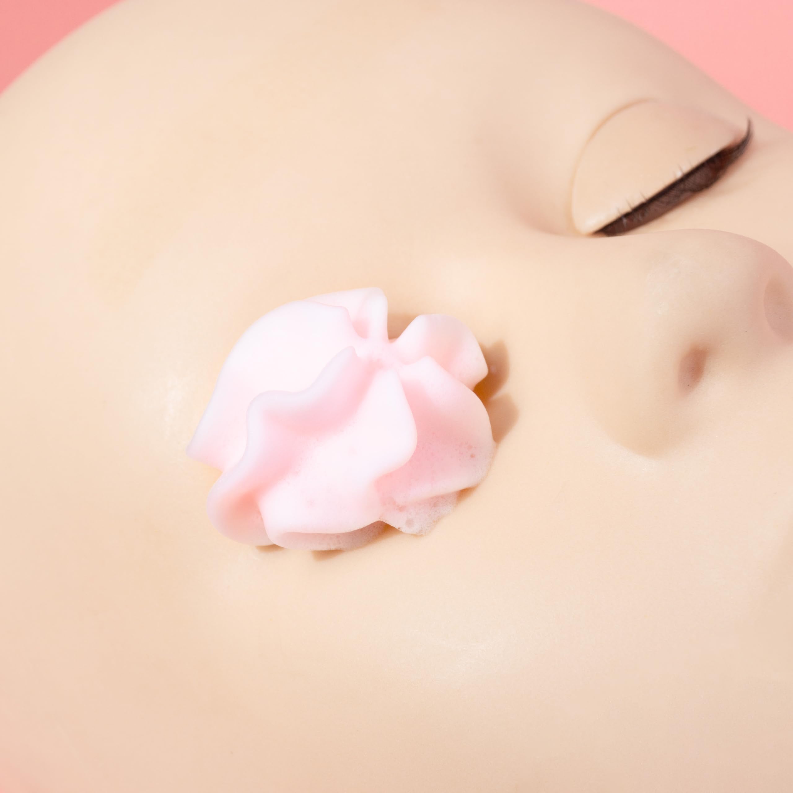 Technique secouez et appuyez pour obtenir une mousse homogène
