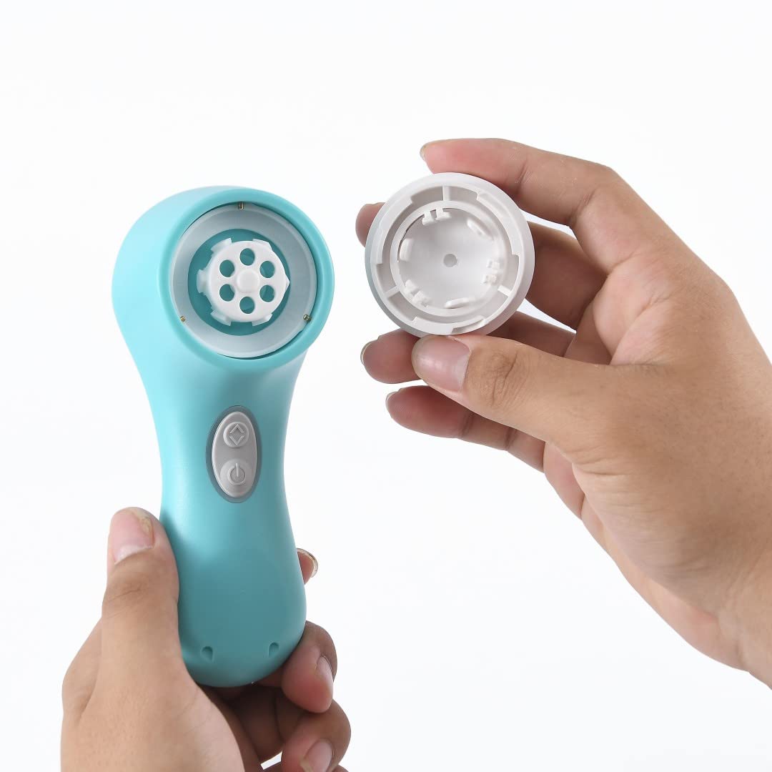 Clarisonic nettoyage débris de surface pour peau plus nette.