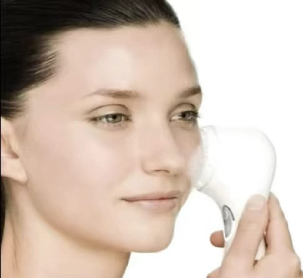 Clarisonic remplacement tête-brosse tous les 3 mois pour une performance durable.