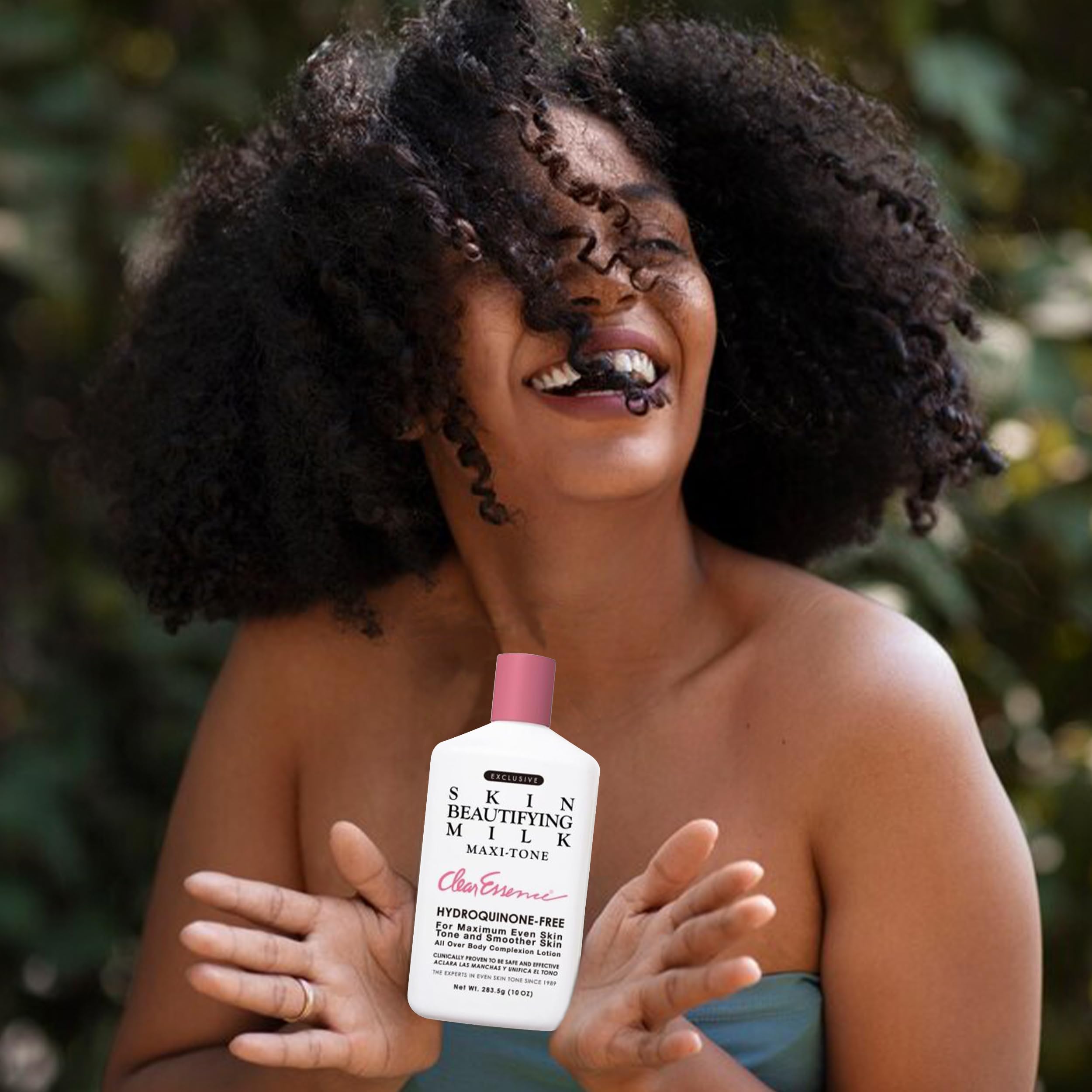 Routine matins et soirs avec le lait Clear Essence Maxi-tone.