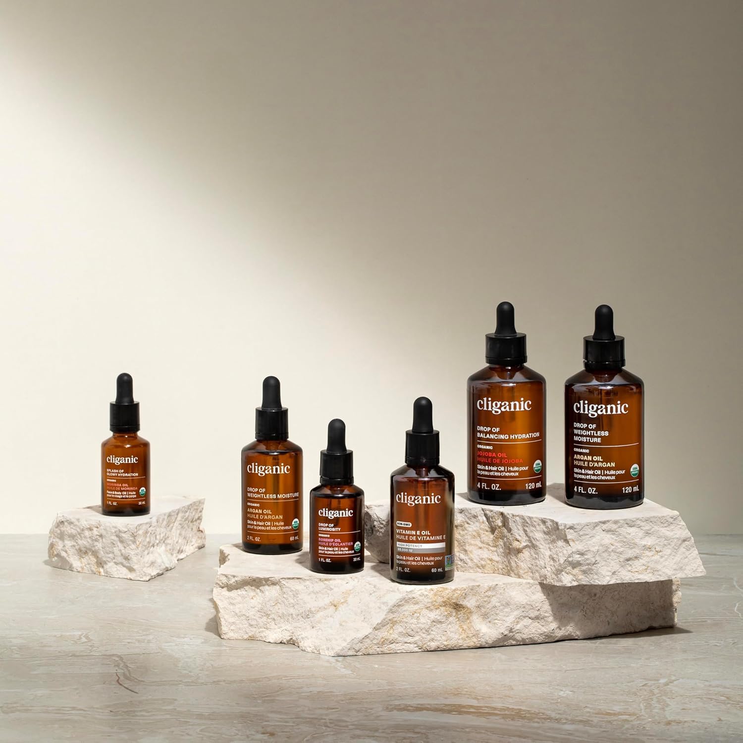 Cliganic huile de citrouille sur le visage, apporte douceur et éclat naturel.