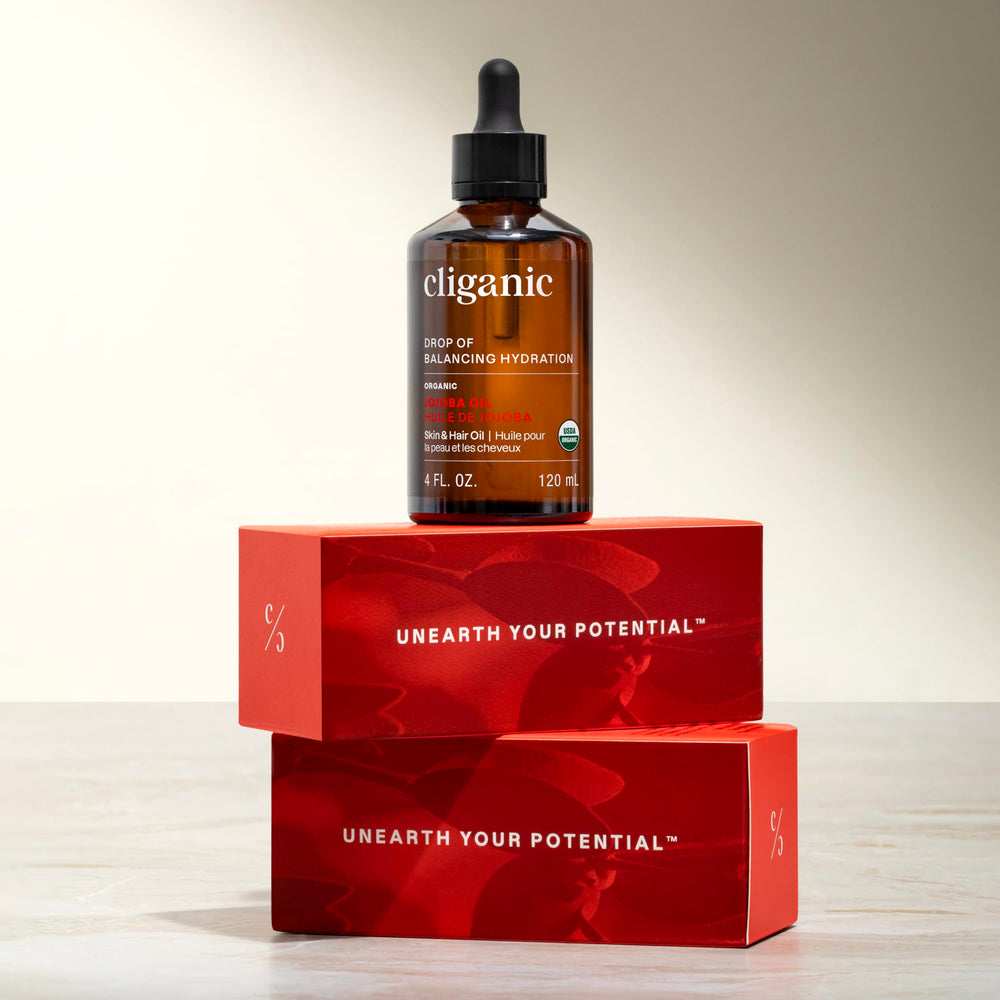 Emballage variable mais qualité constante pour Cliganic huile jojoba biologique.