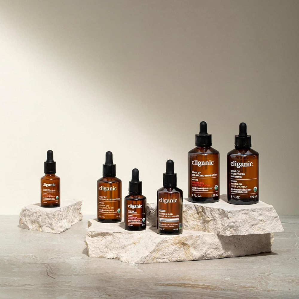 Cliganic huile vitamine E, texture naturelle facile à appliquer.